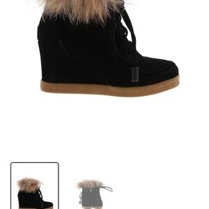 New in box Cecelia New York fox fur boots 5.5